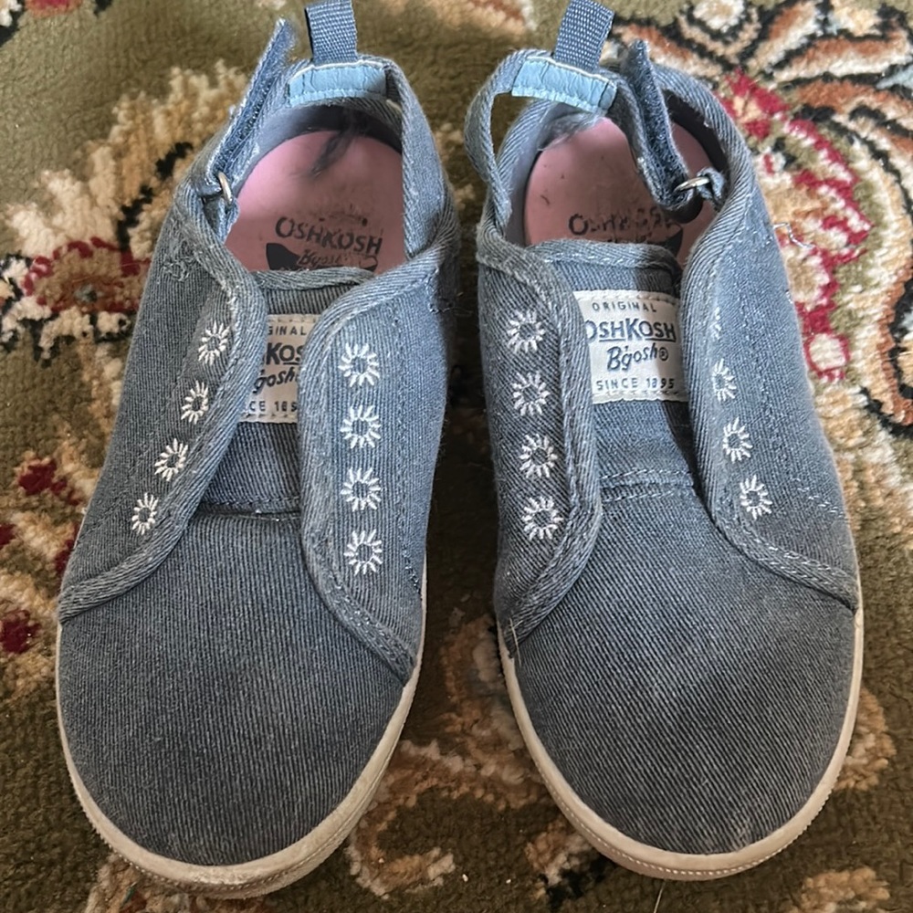 Girls Oshkosh sneakers